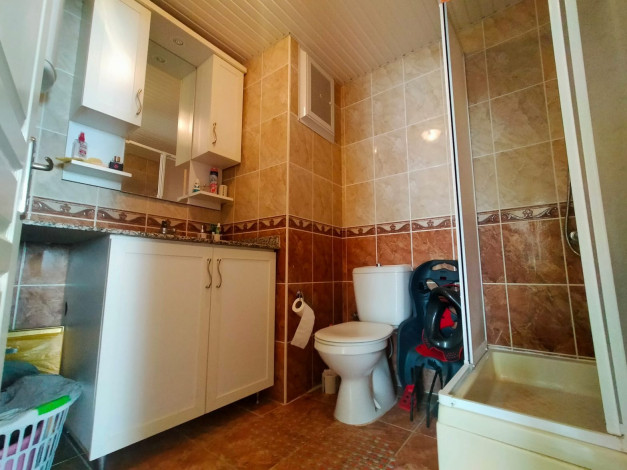 Двухкомнатная квартира рядом с набережной реки Димчай в районе Тосмур, 65 м2 - Ракурс 3