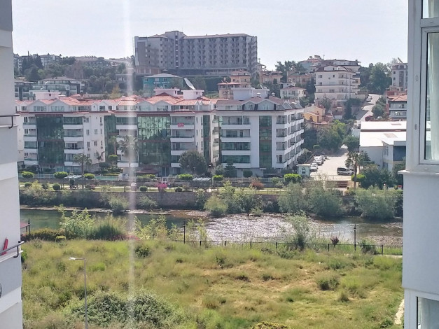 Двухкомнатная квартира рядом с набережной реки Димчай в районе Тосмур, 65 м2 - Ракурс 16