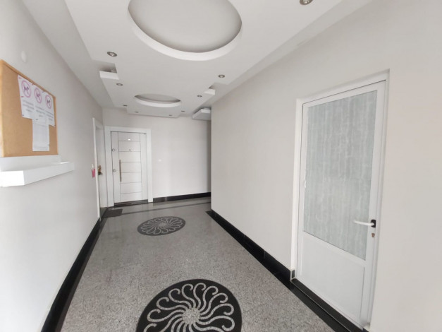 Просторная двухкомнатная квартира  с мебелью и техникой в  Махмутларе, Алания, 70 м2 - Ракурс 12