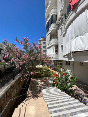 Меблированная квартира 2+1, 120м2 в шаговой доступности от моря, Махмутлар - Ракурс 3