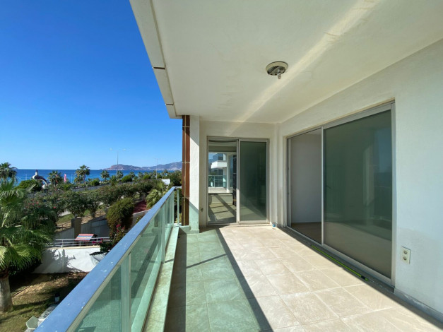 Квартира планировки 3+1, 175м2 с видом на море, Кестель - Ракурс 9