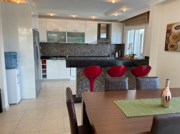 Просторный пентхаус планировки 5+1, 220м2 в районе Оба - Ракурс 10