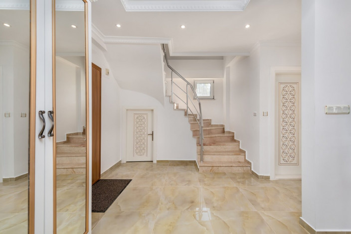 Меблированная  вилла 3+1, 185м2 в районе Авсаллар - Ракурс 13