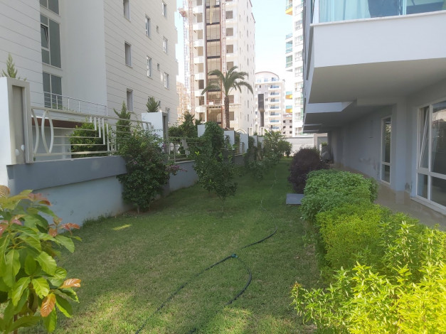 Двухкомнатная меблированная квартира в Махмутларе в 300м от Средиземного моря, 55 м2. - Ракурс 3