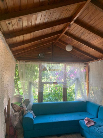 Трехэтажная вилла с видом на море в престижном районе Тепе, центр Алании - Ракурс 5