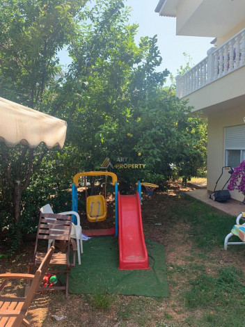 Трехэтажная вилла с видом на море в престижном районе Тепе, центр Алании - Ракурс 12