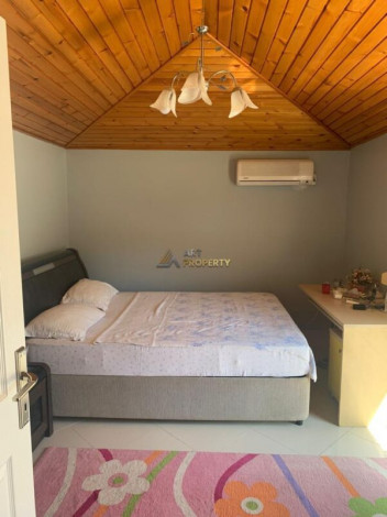 Трехэтажная вилла с видом на море в престижном районе Тепе, центр Алании - Ракурс 16