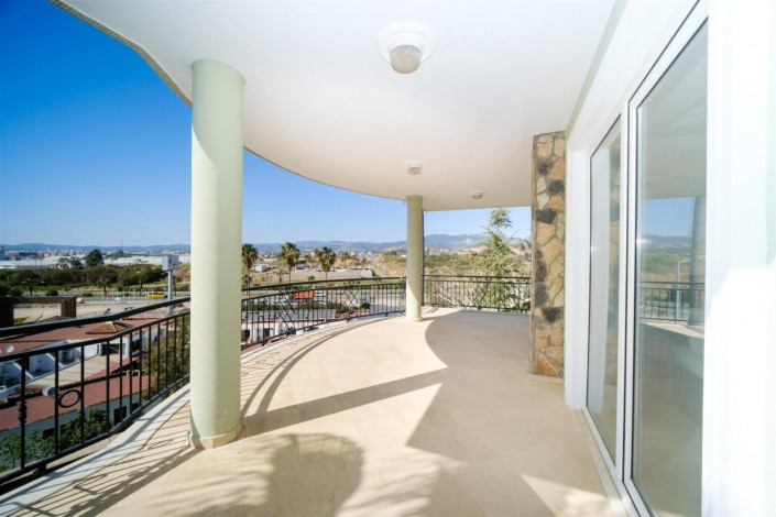 Двухэтажная вилла 3+1, 245м2 в районе Конаклы - Ракурс 6