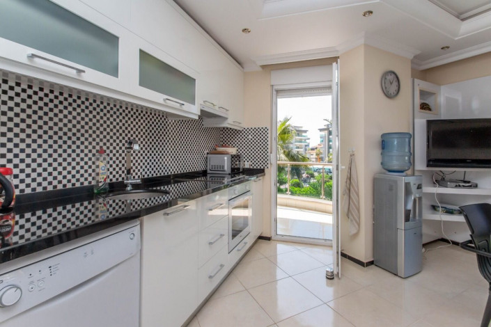 Меблированные апартаменты планировки 2+1, 105м2 с видом на море в районе Кестель - Ракурс 16