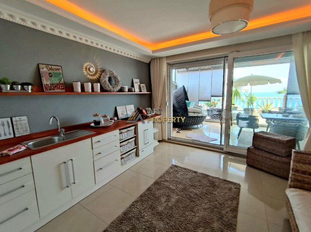 Просторный меблированный пентхаус планировки 4+2 в районе Махмутлар - Ракурс 7