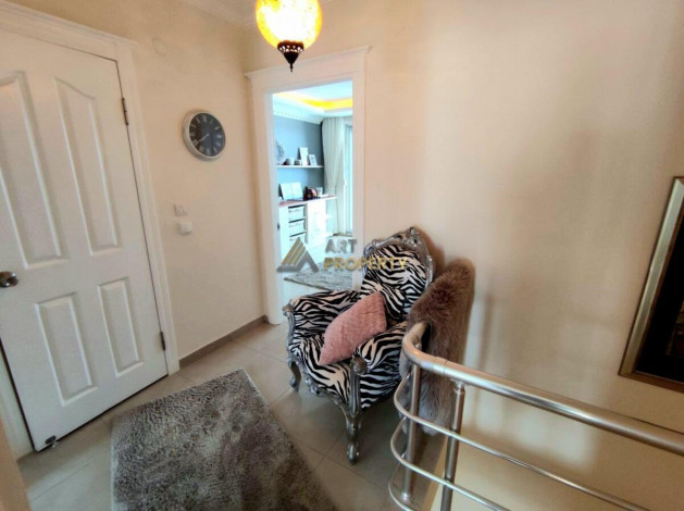 Просторный меблированный пентхаус планировки 4+2 в районе Махмутлар - Ракурс 12