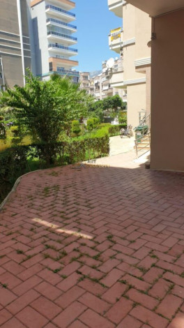 Просторный пентхаус планировки 4+1 с видом на море в районе Махмутлар - Ракурс 5