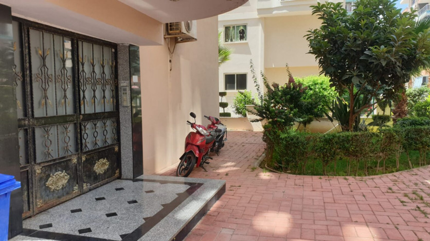 Просторный пентхаус планировки 4+1 с видом на море в районе Махмутлар - Ракурс 7