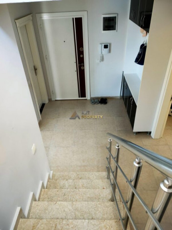 Просторный пентхаус планировки 4+1 с видом на море в районе Махмутлар - Ракурс 11