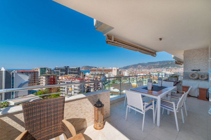 Пентхаус планировки 4+1 с видом на море в районе Тосмур - Ракурс 4