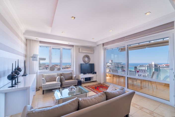 Пентхаус планировки 4+1 с видом на море в районе Тосмур - Ракурс 24