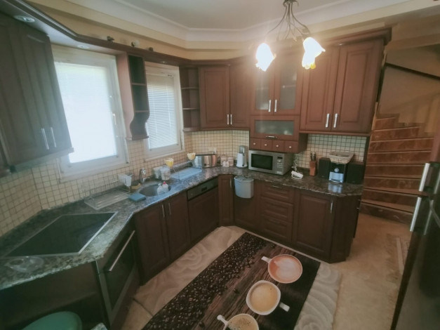 Двухэтажная вилла планировки 3+1 в популярном жилом комплексе, район Каргыджак - Ракурс 7