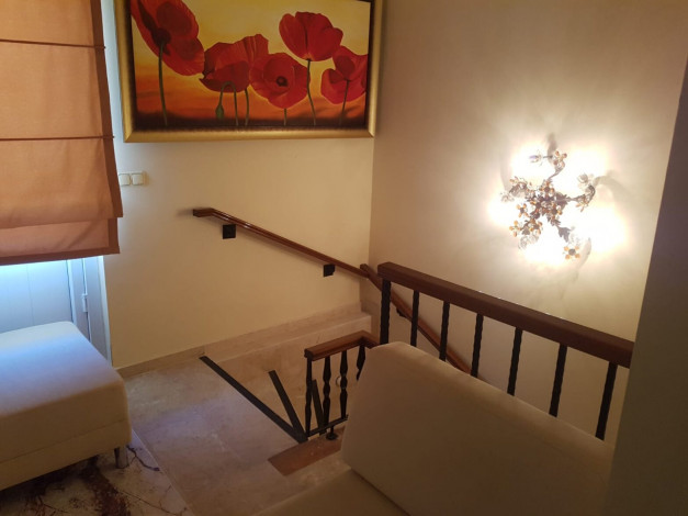 Двухэтажная вилла планировки 3+1 в популярном жилом комплексе, район Каргыджак - Ракурс 12