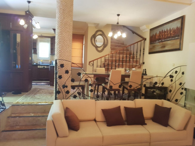 Двухэтажная вилла планировки 3+1 в популярном жилом комплексе, район Каргыджак - Ракурс 13