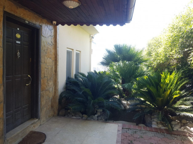 Двухэтажная вилла планировки 3+1 в популярном жилом комплексе, район Каргыджак - Ракурс 25