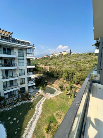 Простные апартаменты планировки 3+1, 155м2 в районе Кестель - Ракурс 11