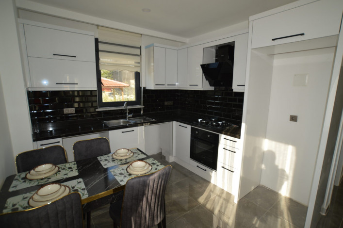 Меблированная квартира планировки 1+1, 59м2 в районе Кестель - Ракурс 16