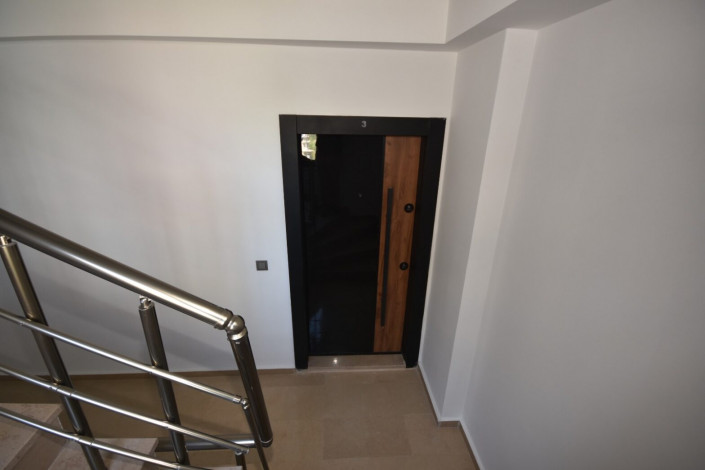 Меблированная квартира планировки 1+1, 59м2 в районе Кестель - Ракурс 28