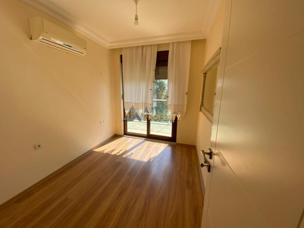 Двухэтажная вилла 4+1, 200м2 в районе Тюрклер - Ракурс 5