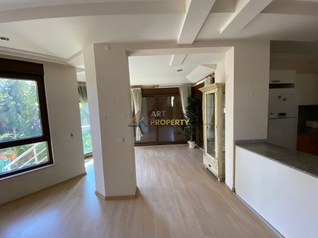 Двухэтажная вилла 4+1, 200м2 в районе Тюрклер - Ракурс 8