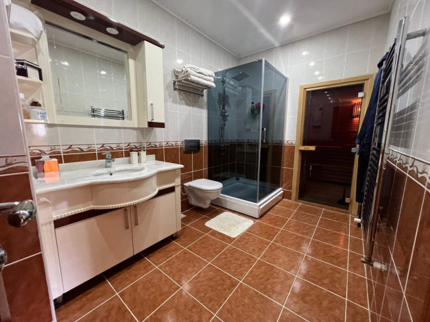 Просторные видовые апартаменты планировки 6+1, 300м2 в центре Алании - Ракурс 17