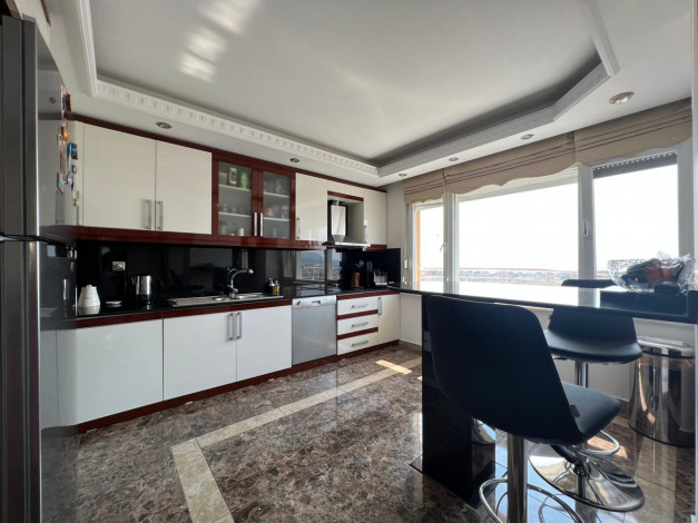 Просторные видовые апартаменты планировки 6+1, 300м2 в центре Алании - Ракурс 32