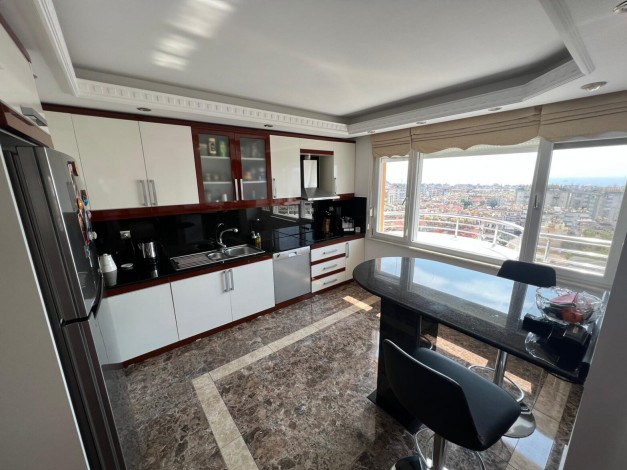 Просторные видовые апартаменты планировки 6+1, 300м2 в центре Алании - Ракурс 33