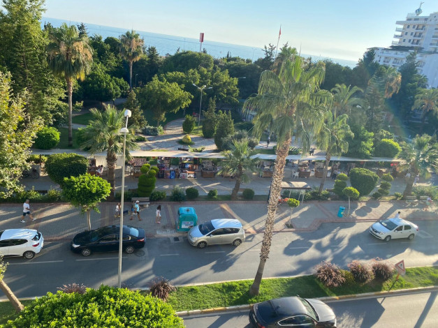 Квартира планировки 2+1, 110м2 с видом на море, район Махмутлар - Ракурс 2