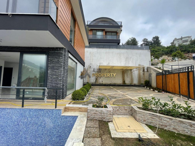 Двухэтажная вилла 3+1, 142м2 в престижном районе Бекташ - Ракурс 35