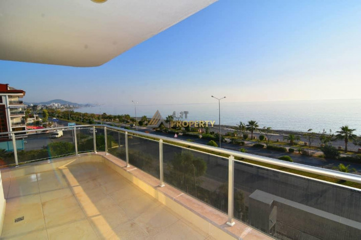 Квартира 2+1, 110м2 с шикарным видом на море и крепость, район Кестель - Ракурс 21