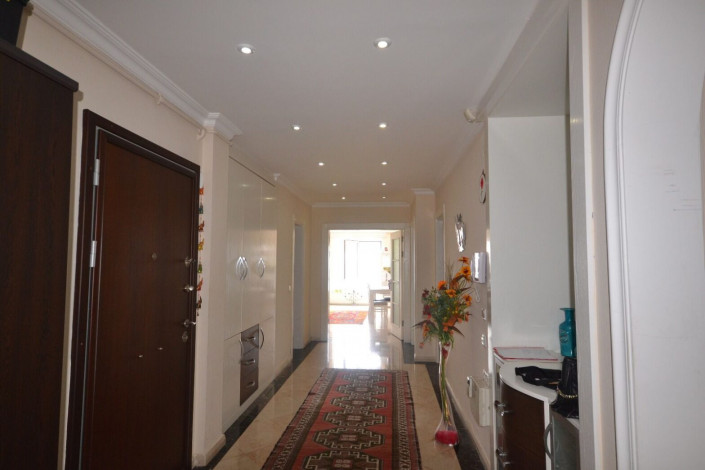 Апартаменты планировки 3+1 с прямым видом на море, район пляжа Клеопатры - Ракурс 2