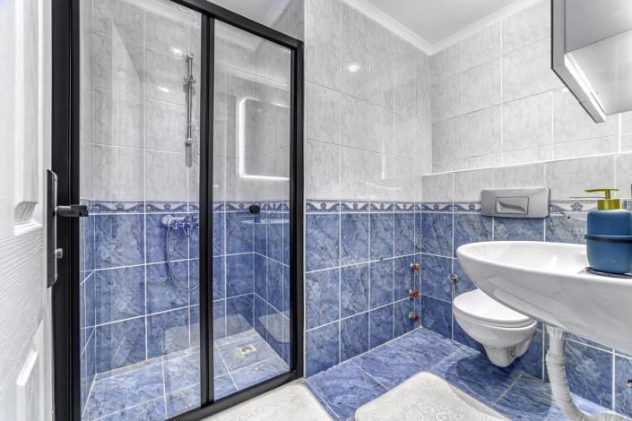 Меблированные апартаменты 2+1 и 4+1 в районе Махмутлар - Ракурс 25