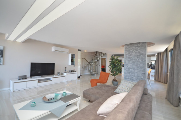 Роскошный меблированный пентхаус планировки 3+1, 217м2 с видом на море, район Каргыджак - Ракурс 18