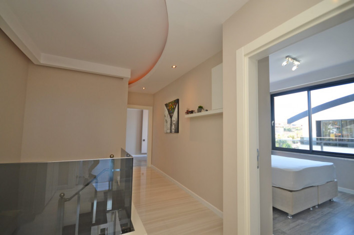 Роскошный меблированный пентхаус планировки 3+1, 217м2 с видом на море, район Каргыджак - Ракурс 25