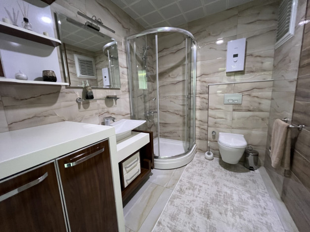 Просторная меблированная квартира планировки 1+1, 80м2 в районе Махмутлар - Ракурс 11