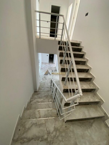 Пентхаус планировки 3+1, 220м2 в районе Каргыджак - Ракурс 2