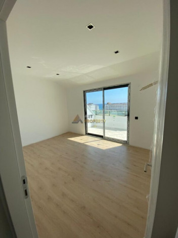 Пентхаус планировки 3+1, 220м2 в районе Каргыджак - Ракурс 5