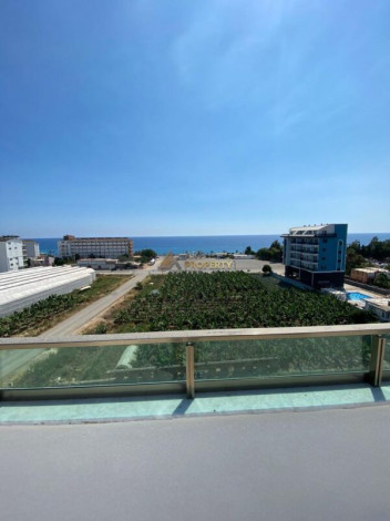 Пентхаус планировки 3+1, 220м2 в районе Каргыджак - Ракурс 9