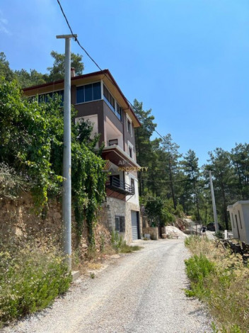 Уютная отдельно стоящая вилла планировки 5+2 в центральной части города Аланья - Ракурс 4