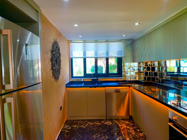 Роскошная вилла на первой береговой линии в районе Конаклы! 230м2 - Ракурс 4