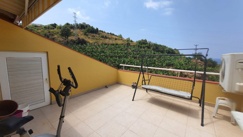 Двухэтажная вилла с видом на море, район Каргыджак - Ракурс 20