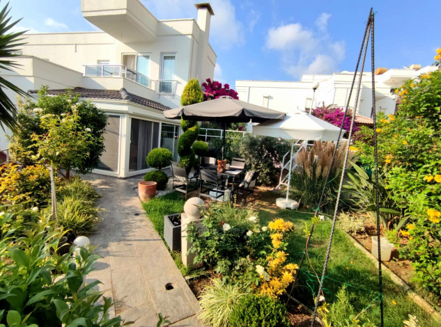 Две меблированные виллы в районе Демирташ - Ракурс 12