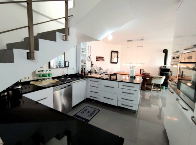 Две меблированные виллы в районе Демирташ - Ракурс 19