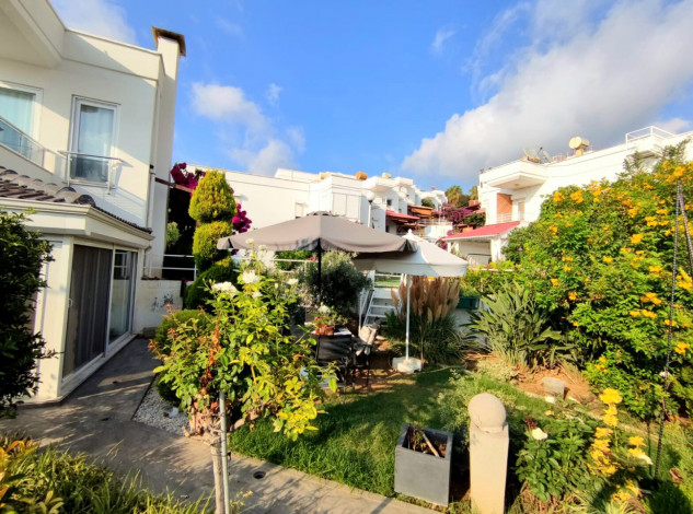 Две меблированные виллы в районе Демирташ - Ракурс 56