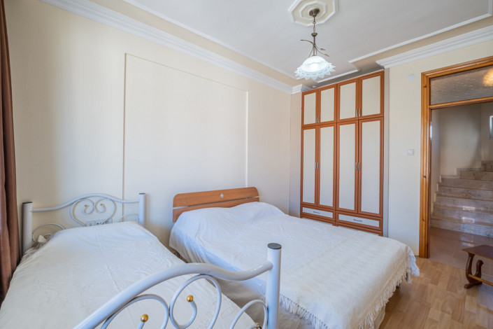 Трехэтажная вилла планировки 3+1 в районе Паяллар - Ракурс 3